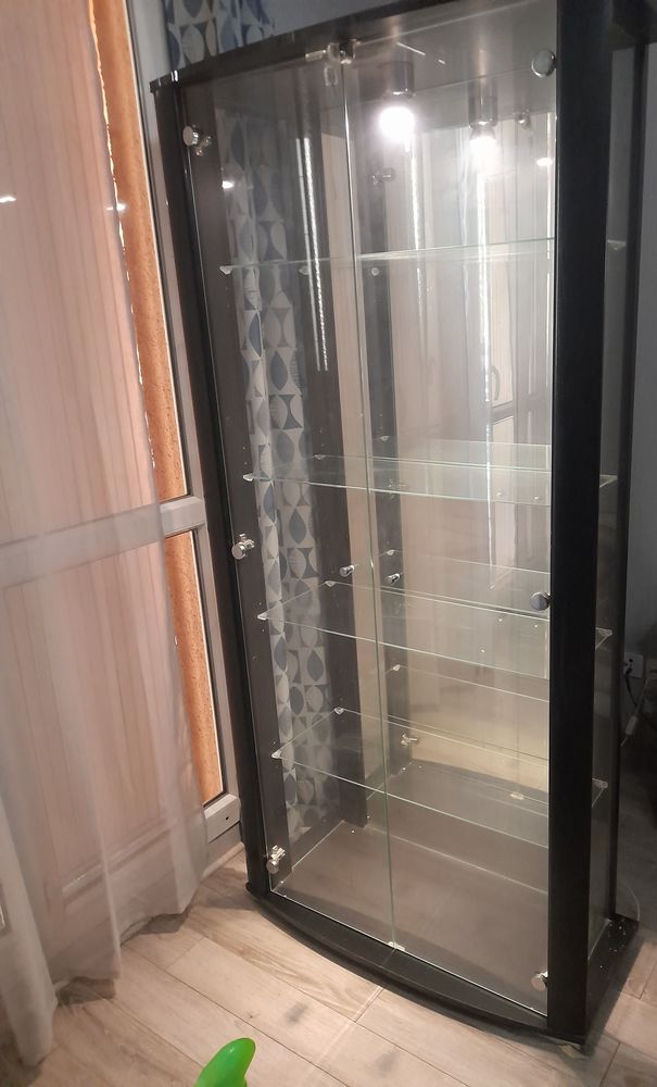 Vitrine laqu�e noir 200 Cugnaux (31)