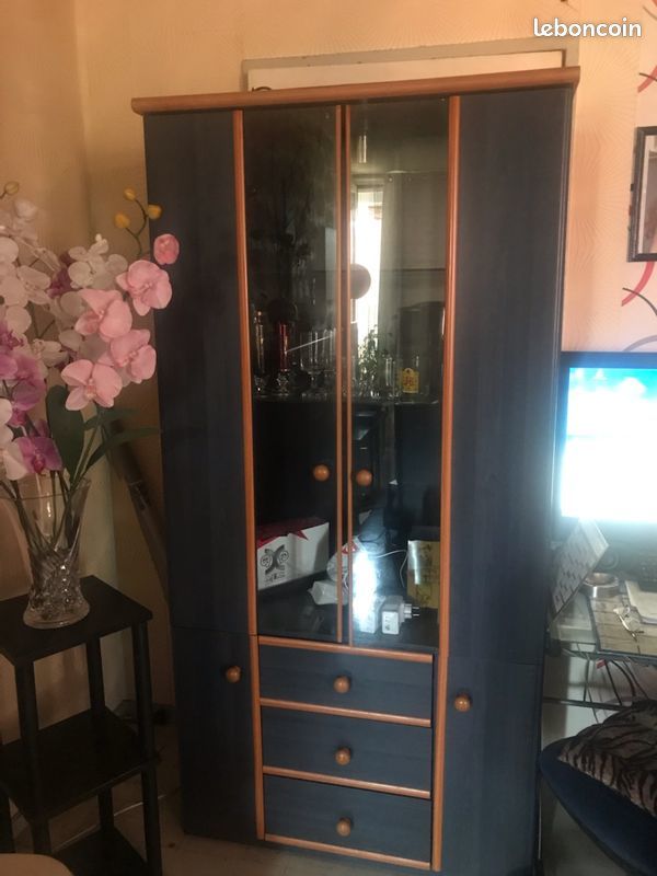 Vitrine,pas de livraison a venir chercher sur place. 70 Grasse (06)