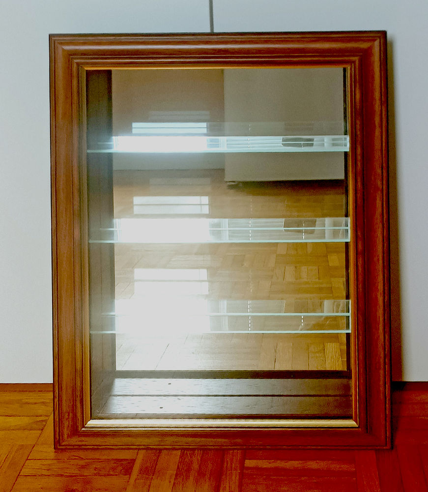 Vitrine murale 35 Bougival (78)