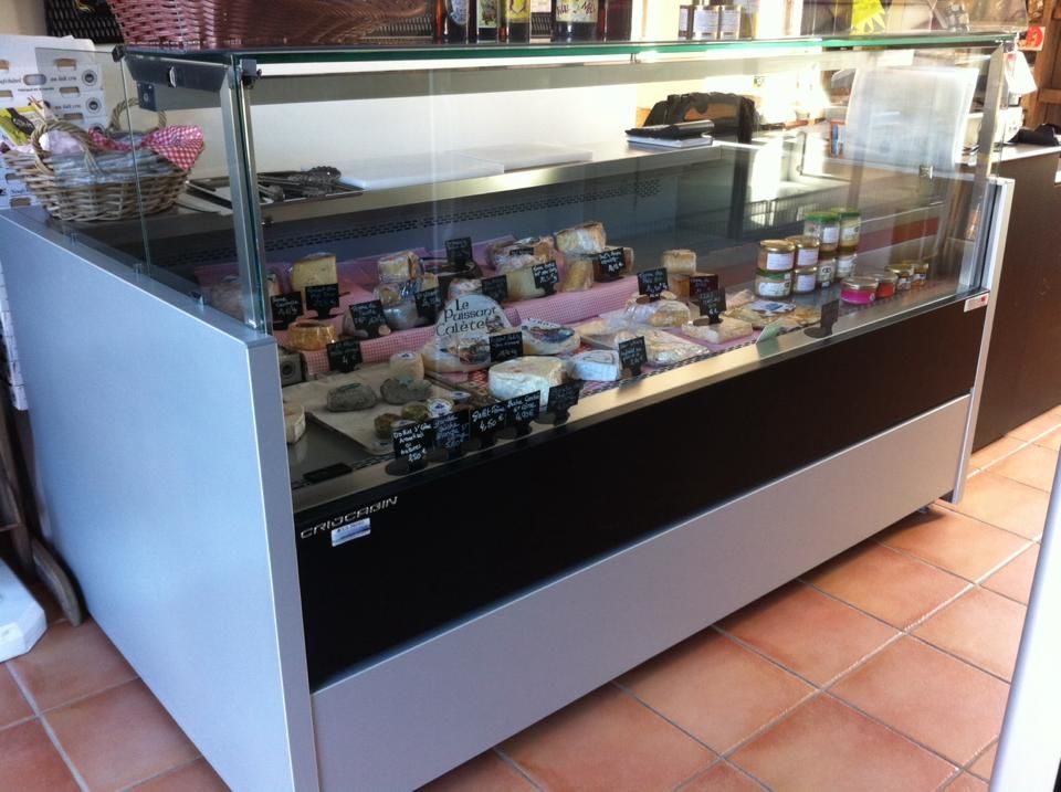 Vitrine r�frig�r�e service arri�re 3990 Cany-Barville (76)