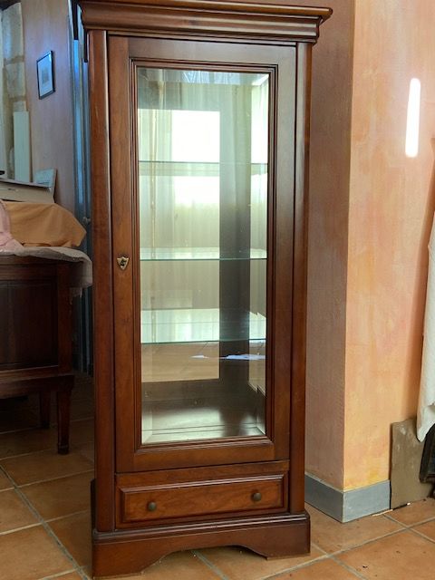 Vitrine de style Louis XVI 0 Saint-Pierre-de-Chignac (24)