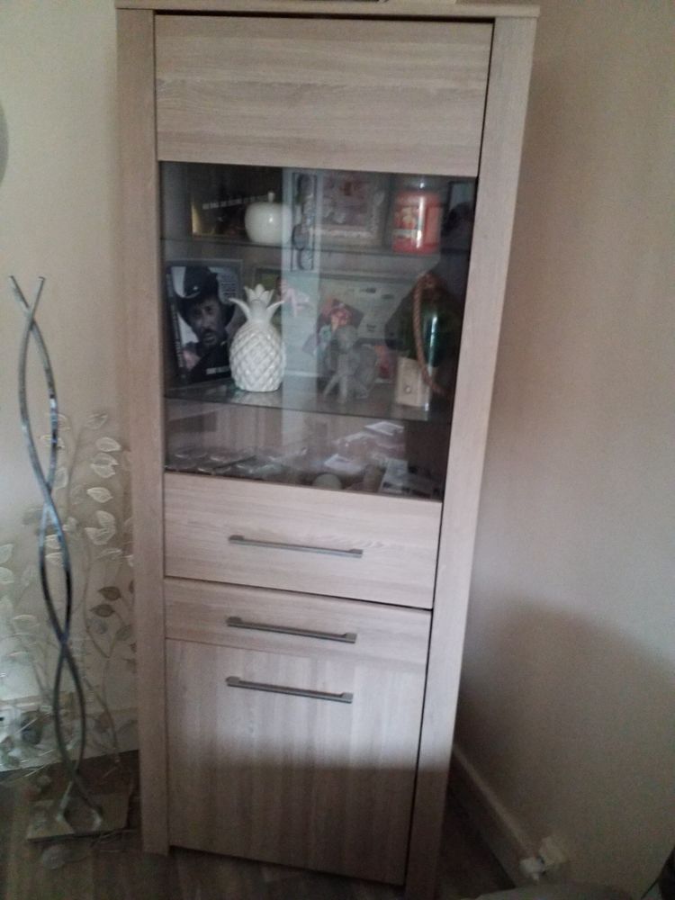 Vitrine 80 Neaufles-Saint-Martin (27)