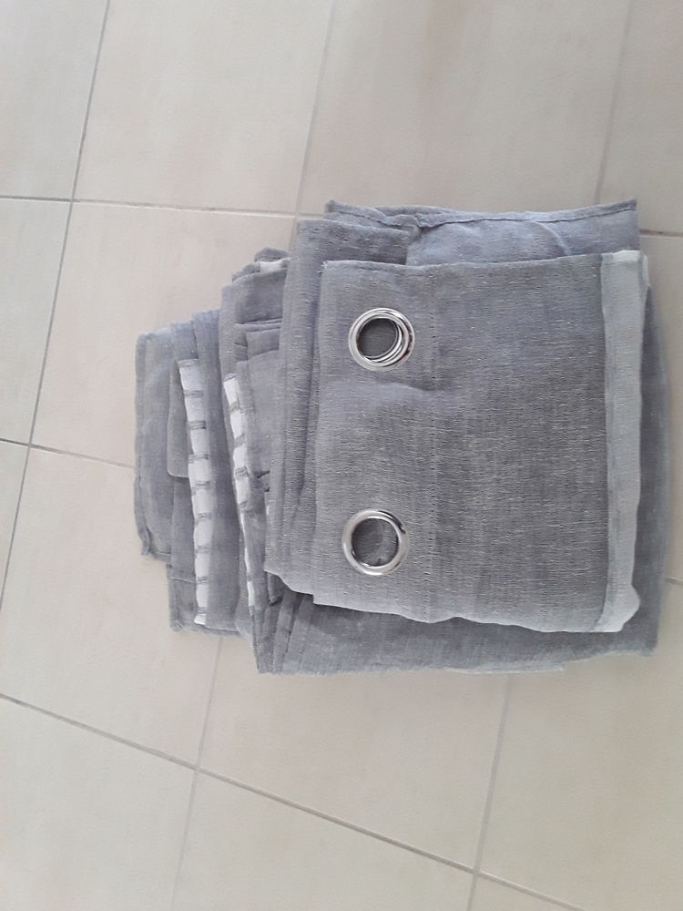 4 voilages gris aspectvlin neuf 30 Lannion (22)