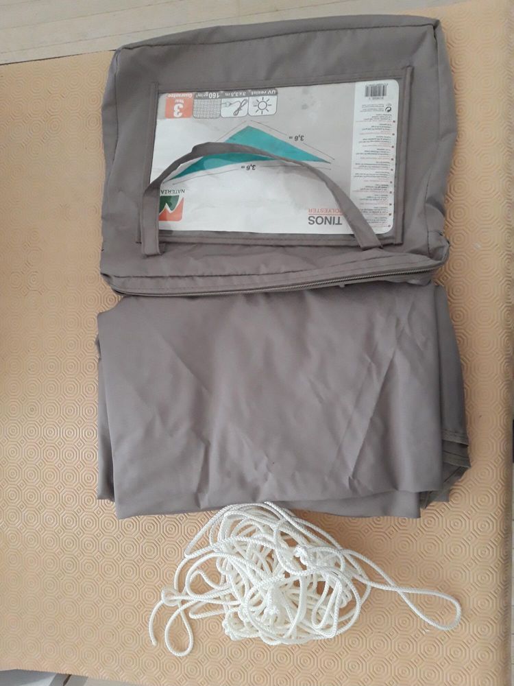 Voile d'ombrage triangulaire 15 Ancenis (44)