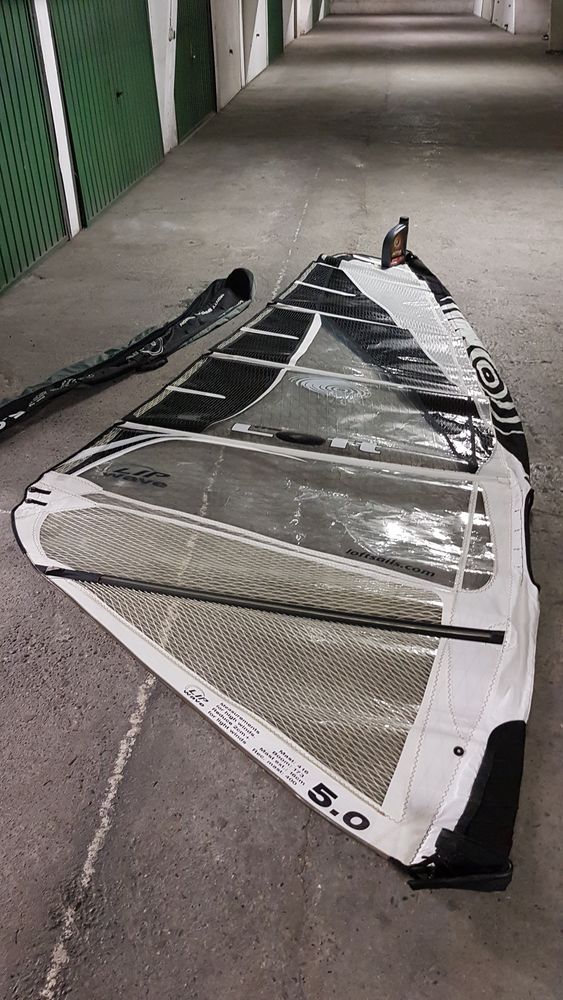 Voile de vagues LOFT LIP  WAVES en 5.0.
225 Le Golfe Juan (06)