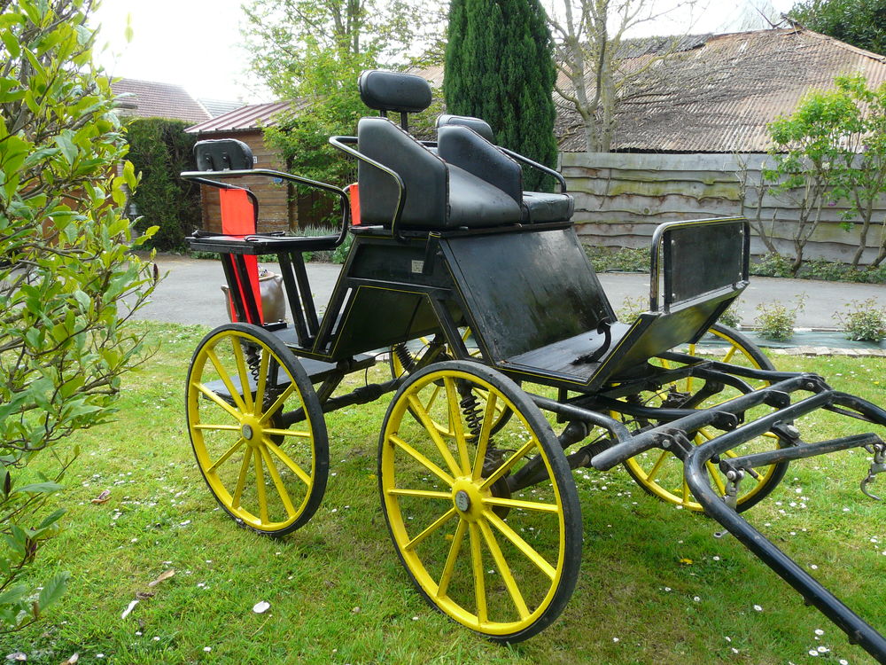 VOITURE ATTELAGE CHEVAL 1000 Valines (80)