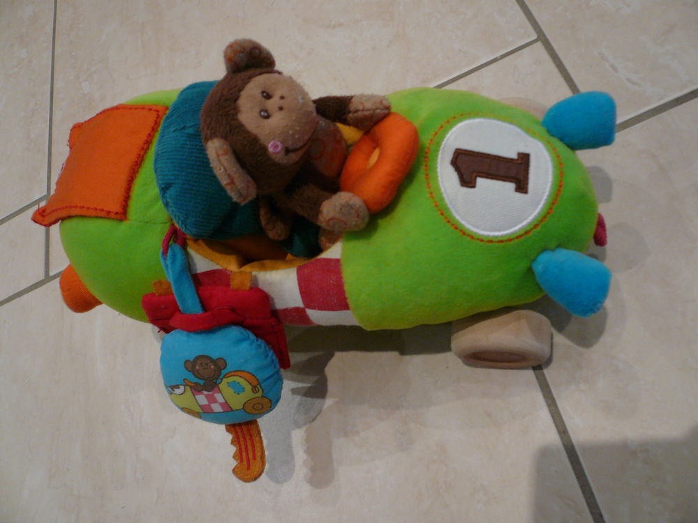 Voiture Basile Lilliputiens / Jouet 1er �ge 18 Franqueville-Saint-Pierre (76)