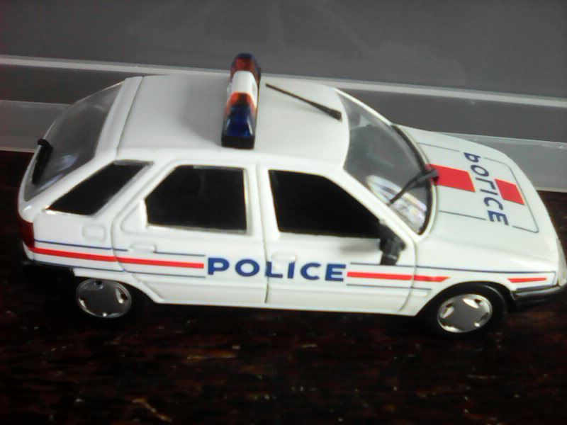Voiture Citroen ZX Police Norev 1/43 12 Marmande (47)