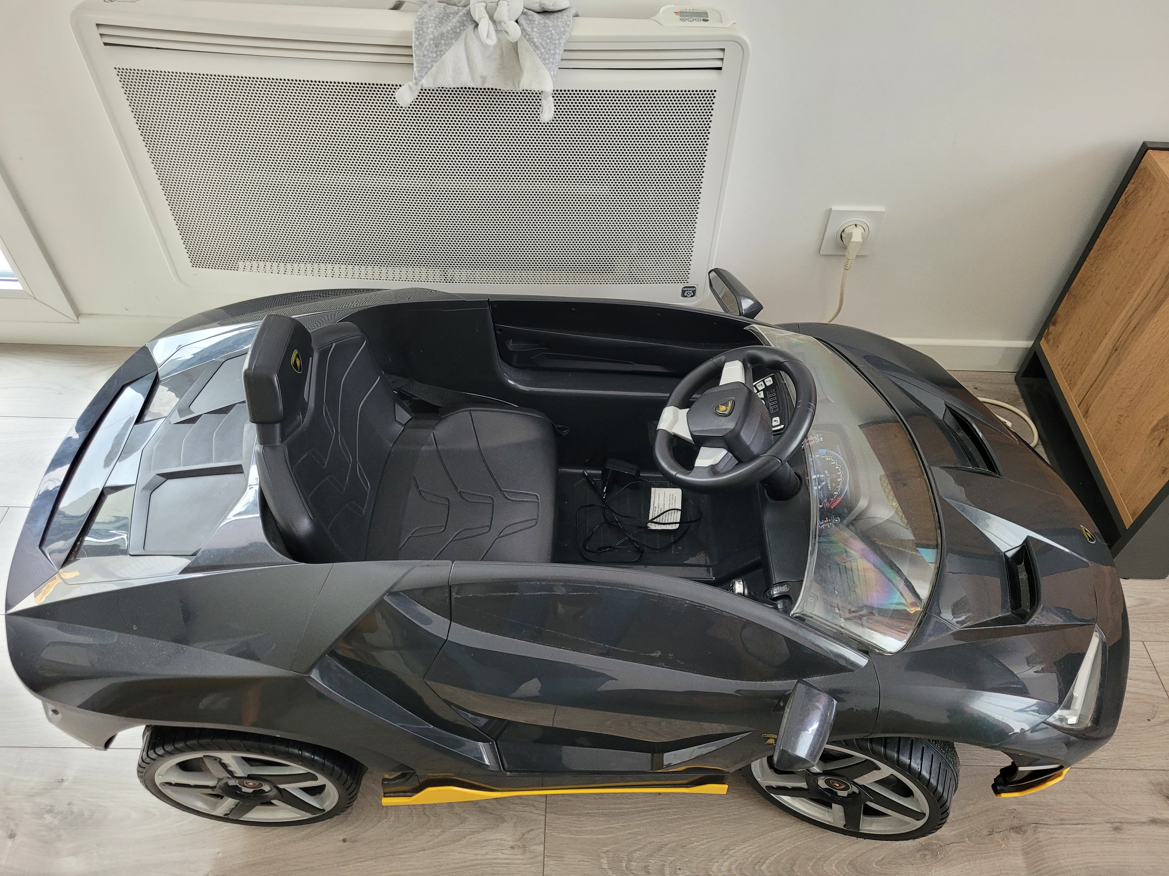 Voiture electrique enfant lanborguini 120 Longvic (21)