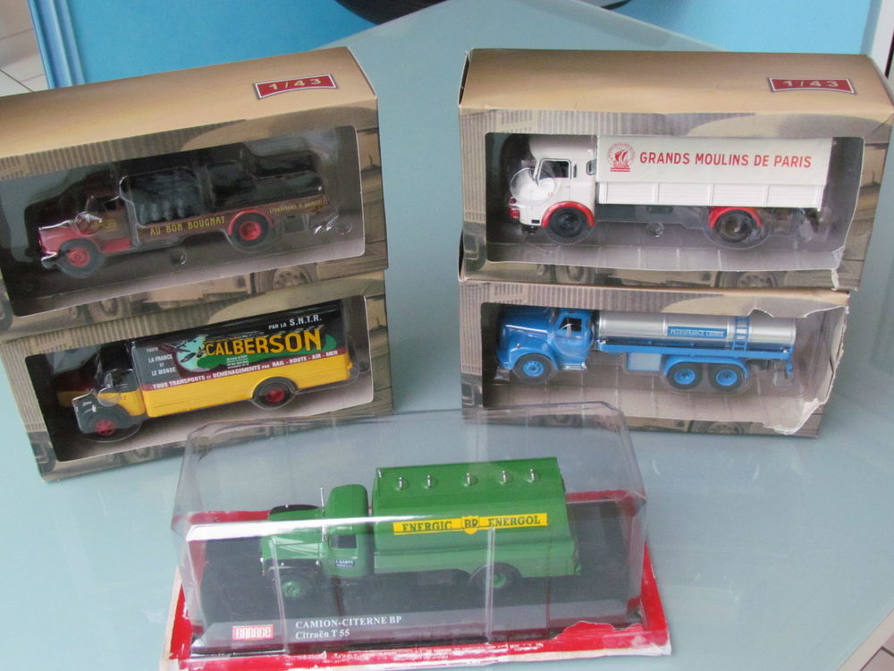 Voiture m�tal 1/43 70 Le Grau-du-Roi (30)