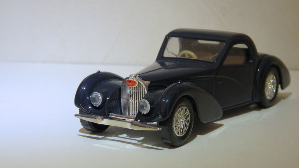 Voiture miniature Bugatti Atalante 9 Gap (05)