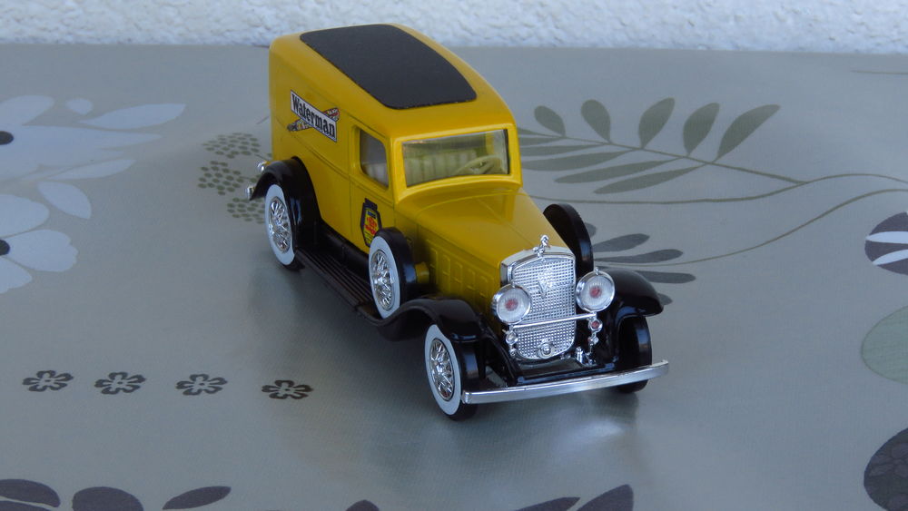 Voiture miniature Cadillac 9 Gap (05)