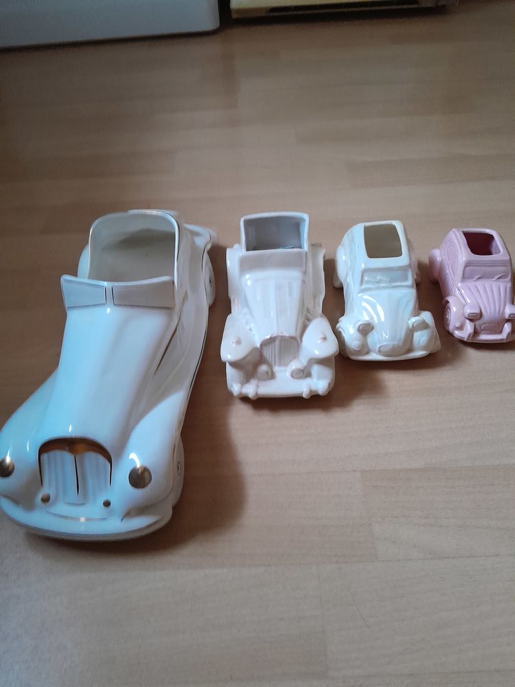 Voiture miniature fa�ence et c�ramique vintage 50 Saint-Ismier (38)