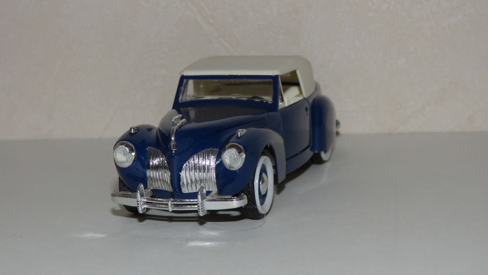 Voiture miniature Lincoln Continental 9 Gap (05)