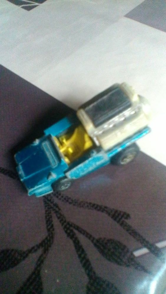 Voiture miniature Matchbox tyre fryer 3 Avermes (03)