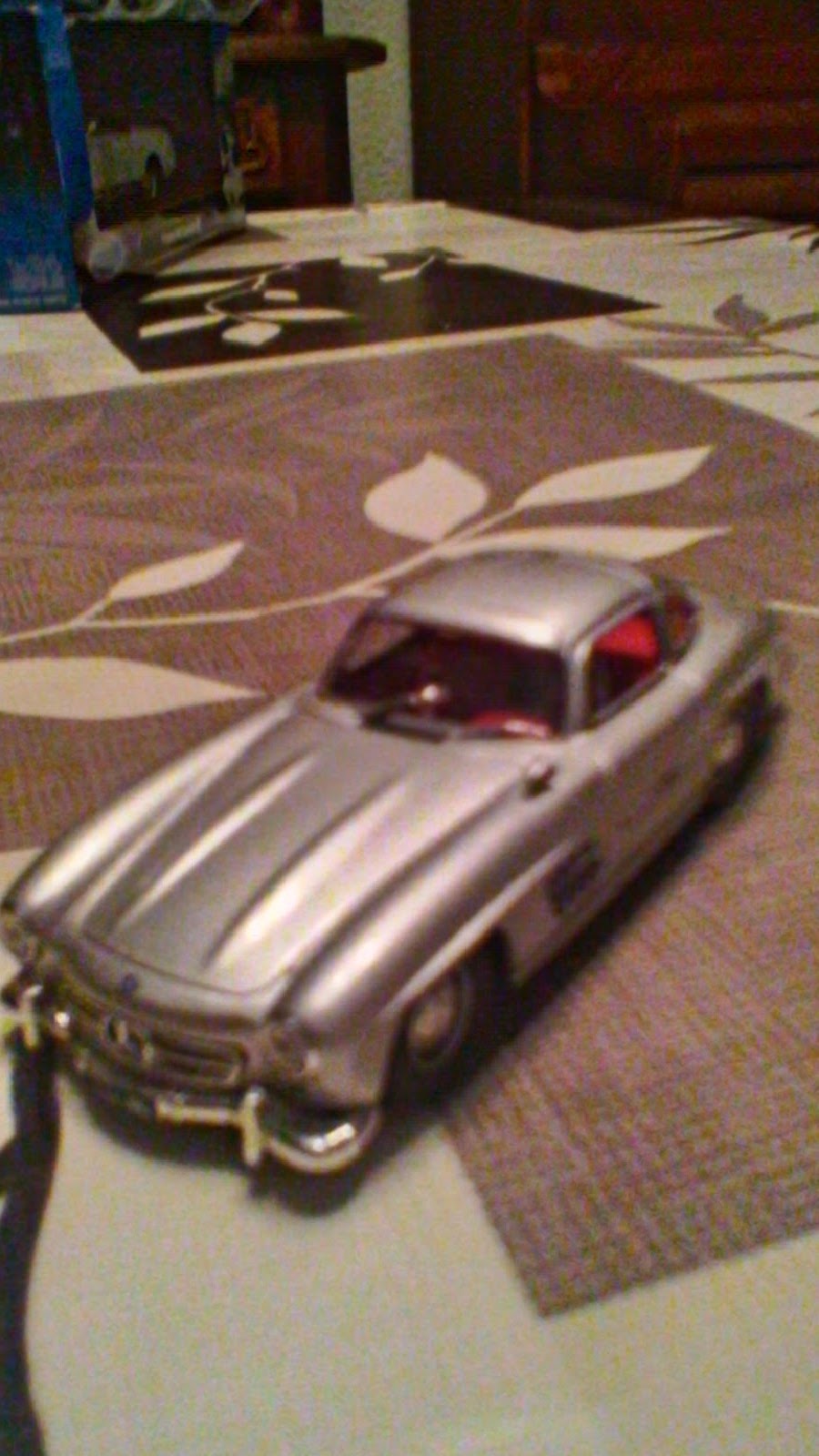 Voiture miniature Mercedes 300sl 10 Avermes (03)