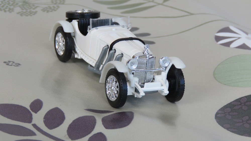 Voiture miniature Mercedes SSKL 1931 9 Gap (05)