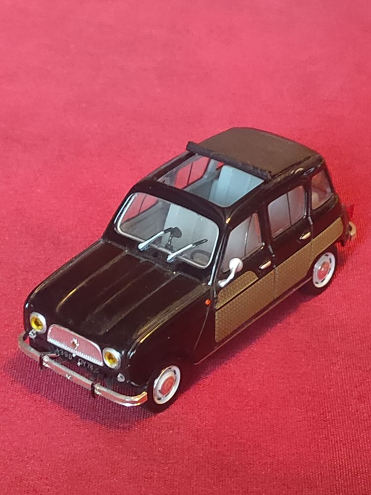 Voiture miniature Renault 4L parisienne 10 Avermes (03)