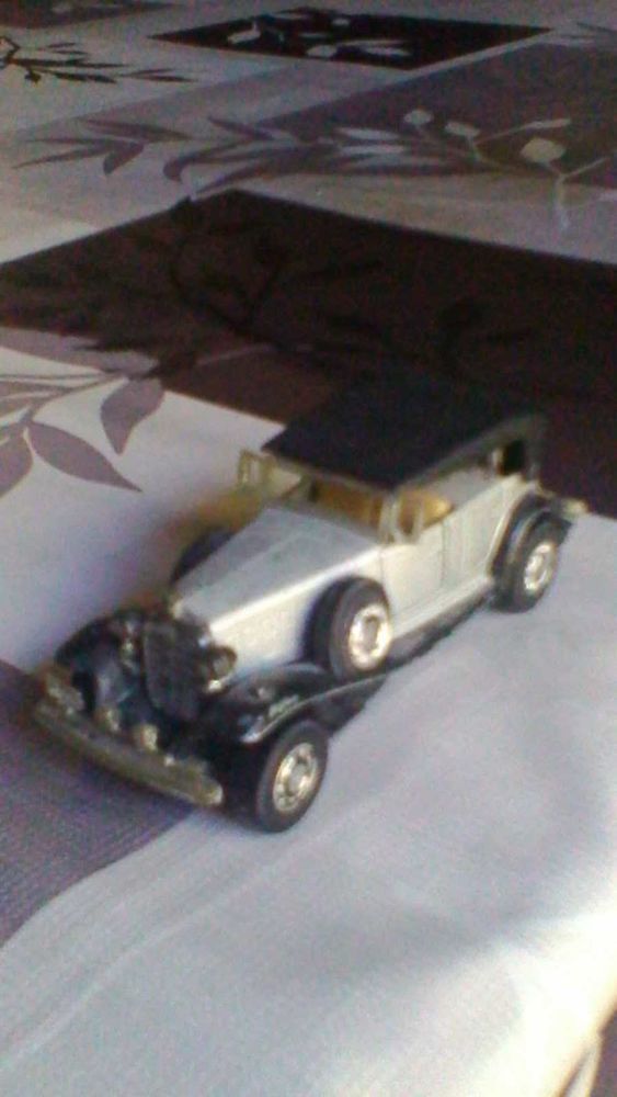 Voiture miniature yatming 5 Avermes (03)