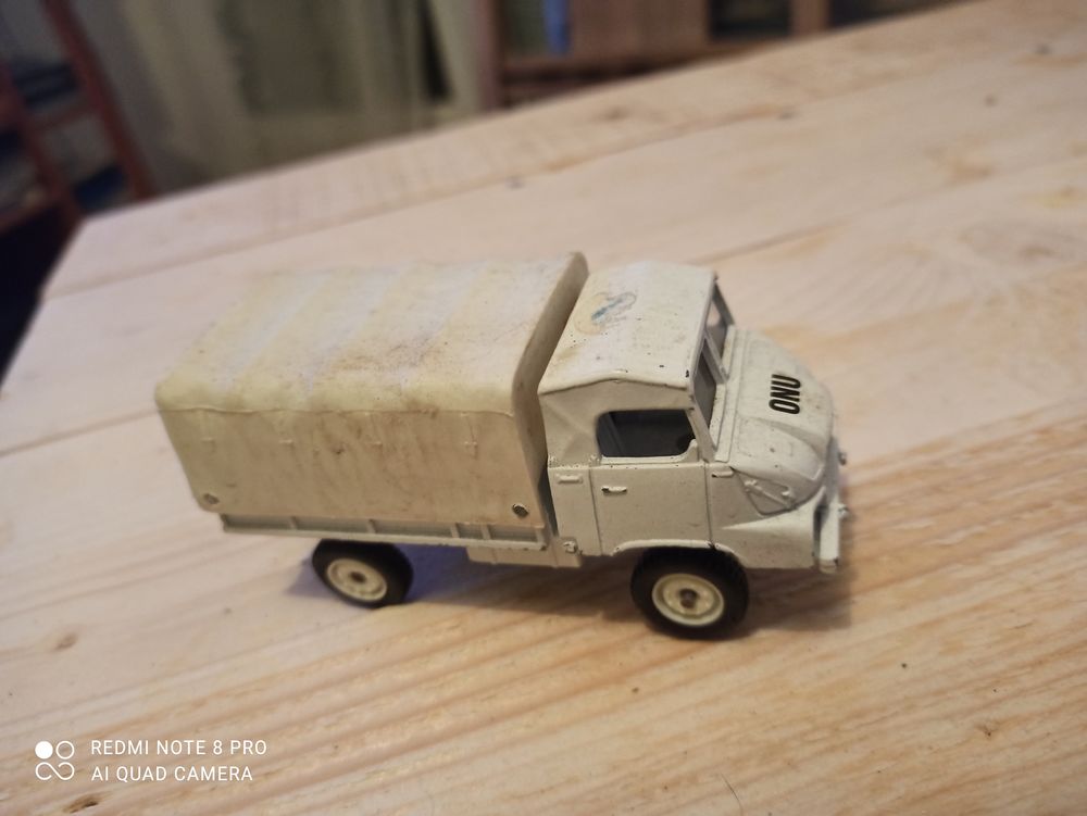 voiture miniature 8 Rennes (35)