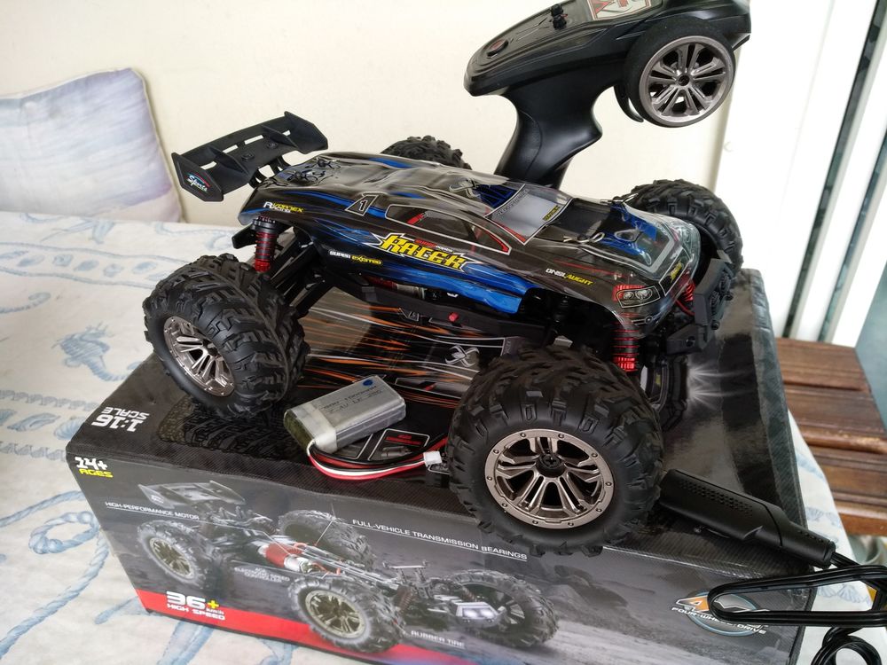 Voiture Mod�lisme 4WD 150 La R�union (97)