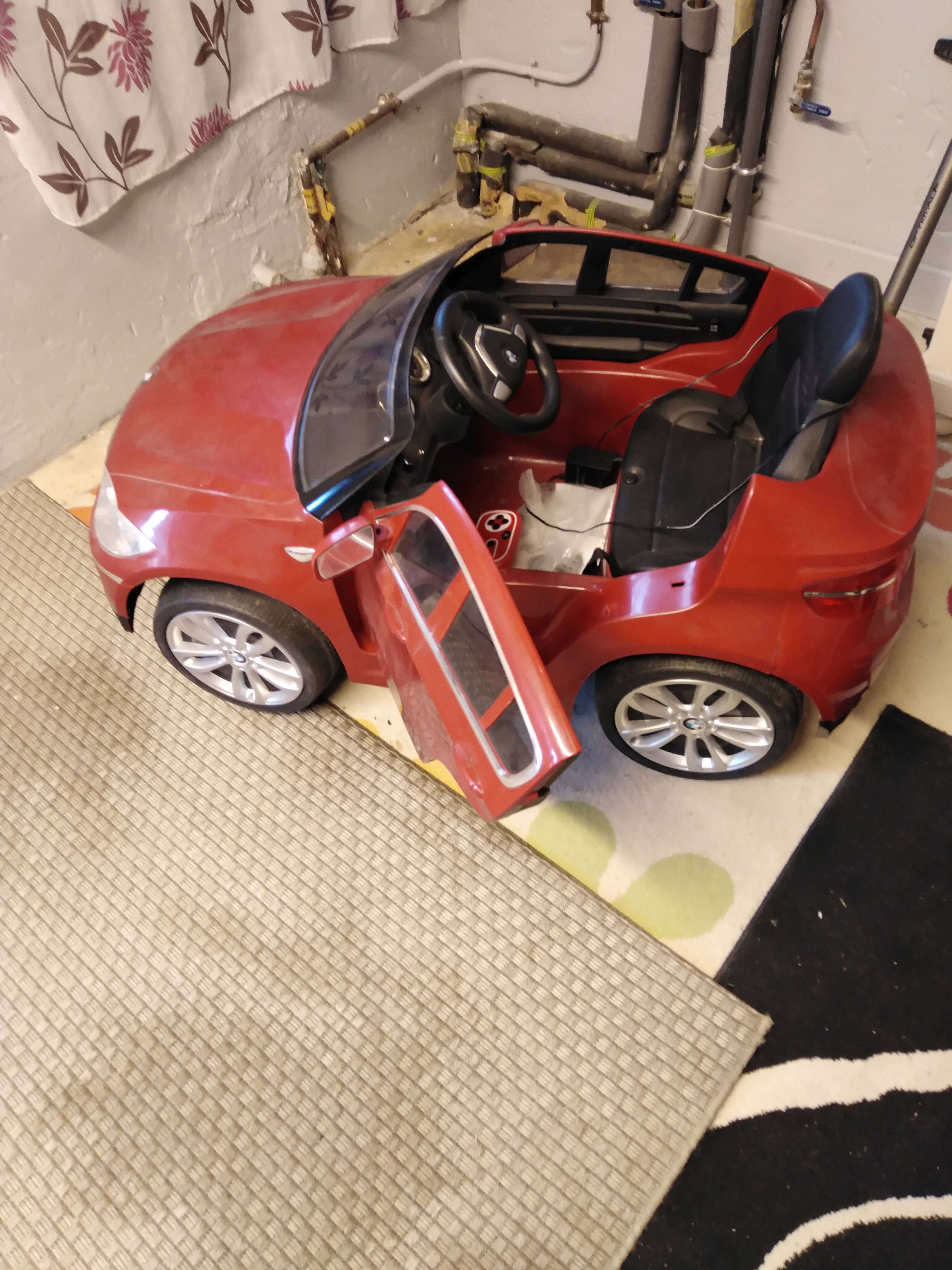 Voiture occasion �lectrique enfant t�l� commande prix 200� 0 Laroche-Saint-Cydroine (89)