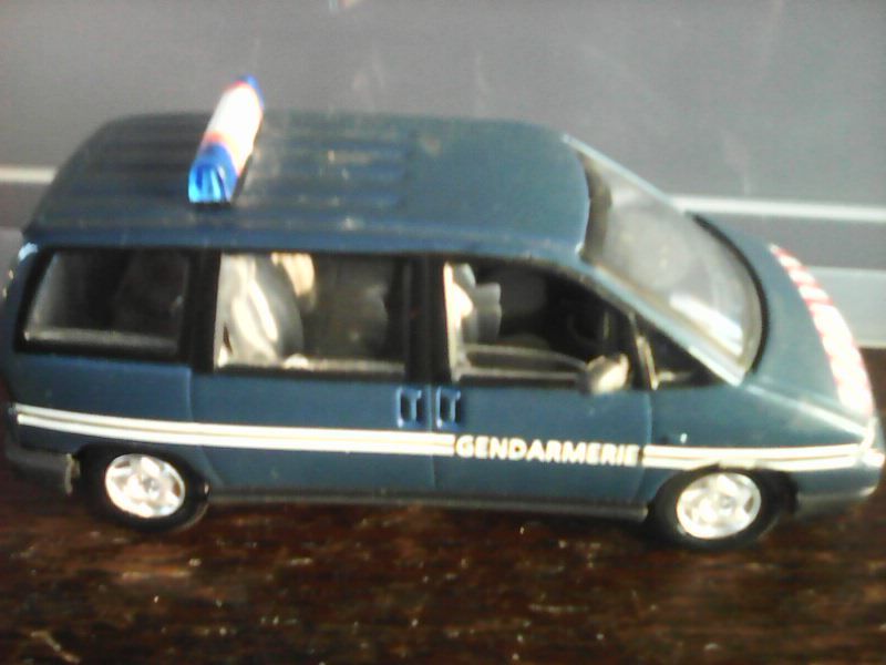 Voiture Peugeot 806 Gendarmerie Norev 1/43 14 Marmande (47)