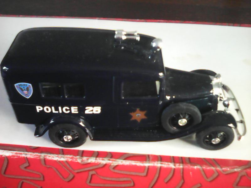 Voiture de Police Ford 1932 1/43 Eligor 11 Marmande (47)
