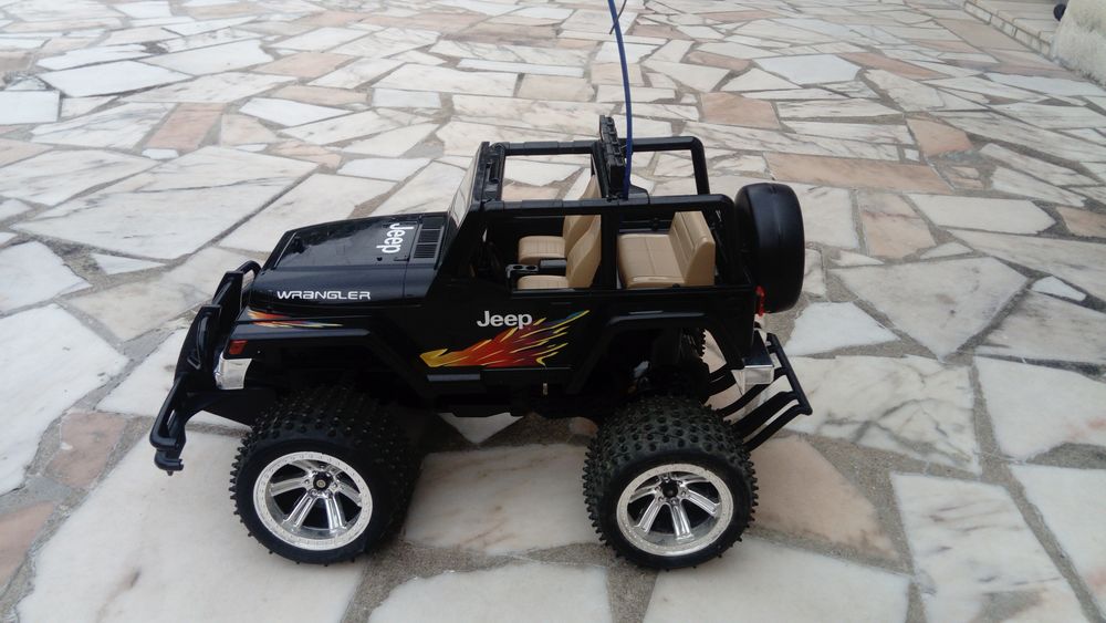 
Voiture Radiocommand�e Jeep Wrangler - Nikko   
70 Butry-sur-Oise (95)