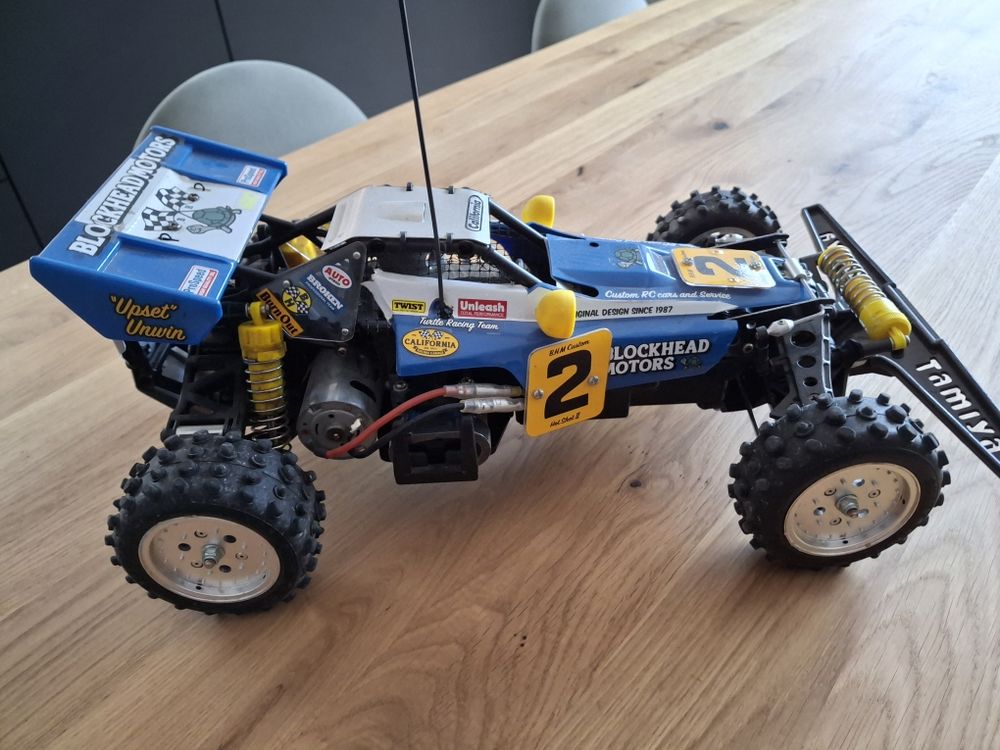 VOITURE RADIOCOMMAND�E 1/10 �me 350 P�renchies (59)