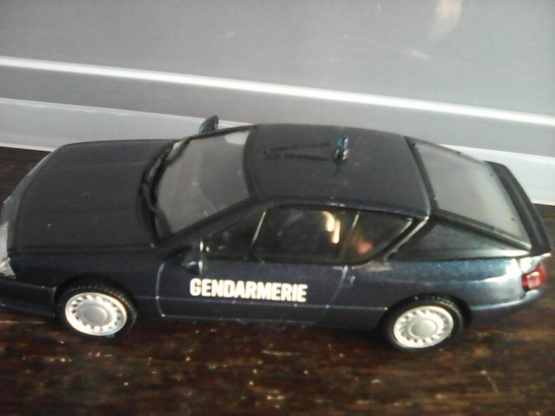 Voiture Renault Gendarmerie Alpine Turbo V6  Norev 1/43 14 Marmande (47)