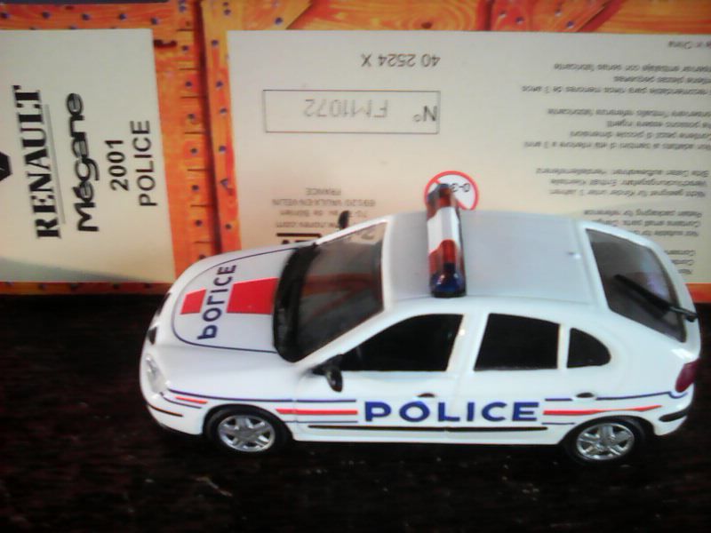 Voiture Renault Megane 2001 Police Norev 14 Marmande (47)