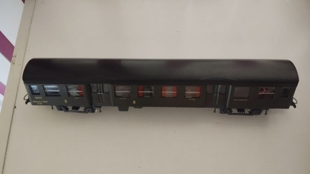 Voiture SNCF verte �clair�e Ho 18 Vire (14)