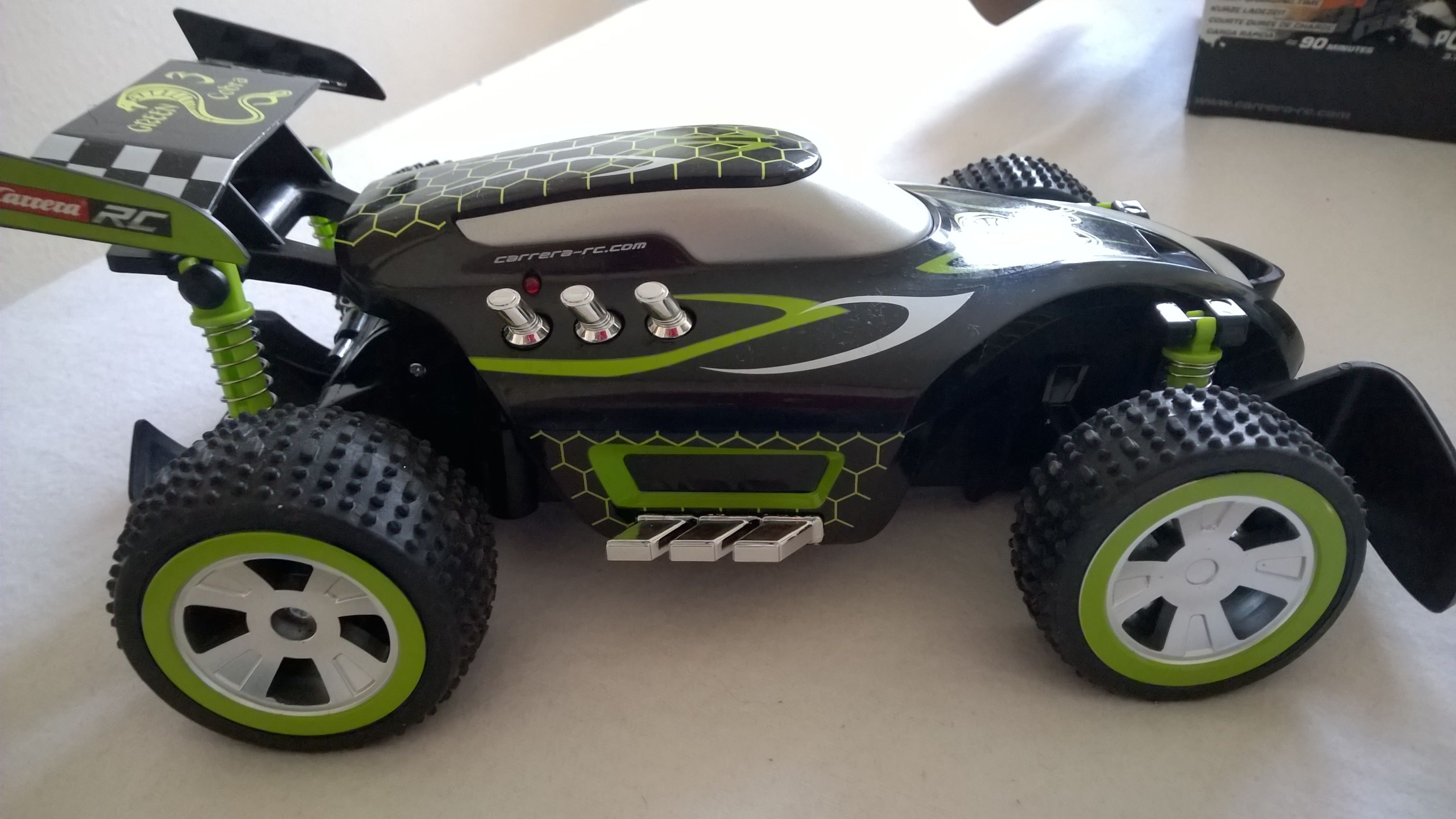 voiture télécommandée batterie rechargeable