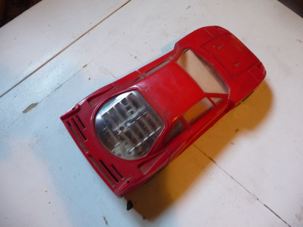 voiture toute rouge 0 Arcueil (94)