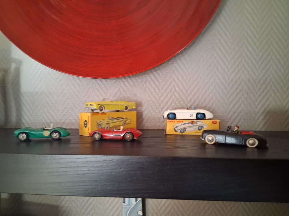 VOITURES dinky toys made in fran�e et une made in england 0 Toulouse (31)