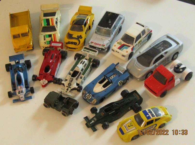 Lot 14 Voitures miniatures 1/43�me multi-marques ann�es 80 34 Ch�cy (45)