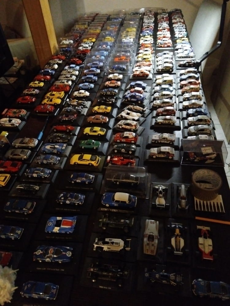 Lot 450 voitures miniatures 1/43 1000 Matzenheim (67)