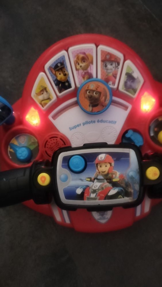 Volant interactif Pat patrouille tr�s bon �tat 9 Cachan (94)