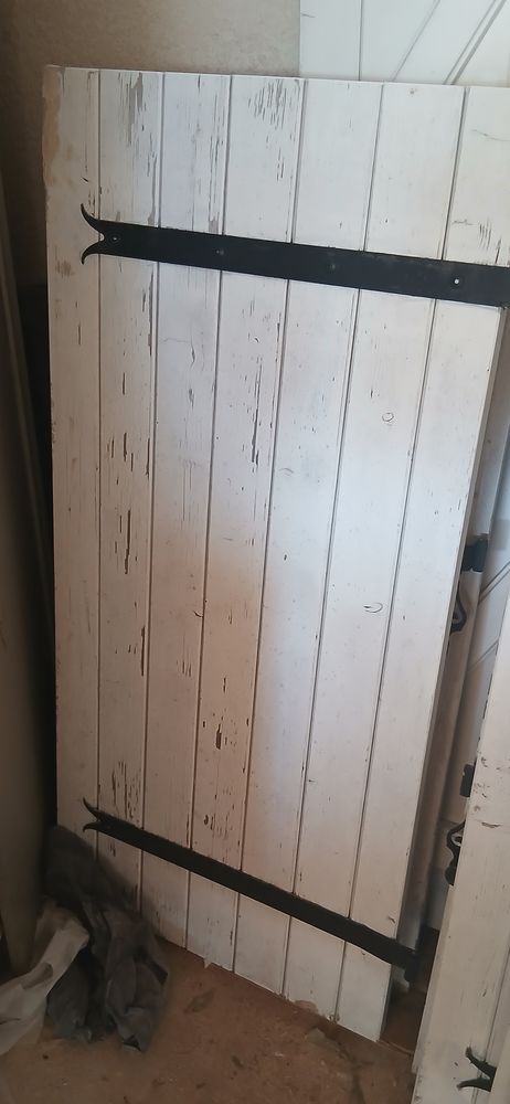  Volet en bois pour r�novation maison complet. 120 Orsan (30)