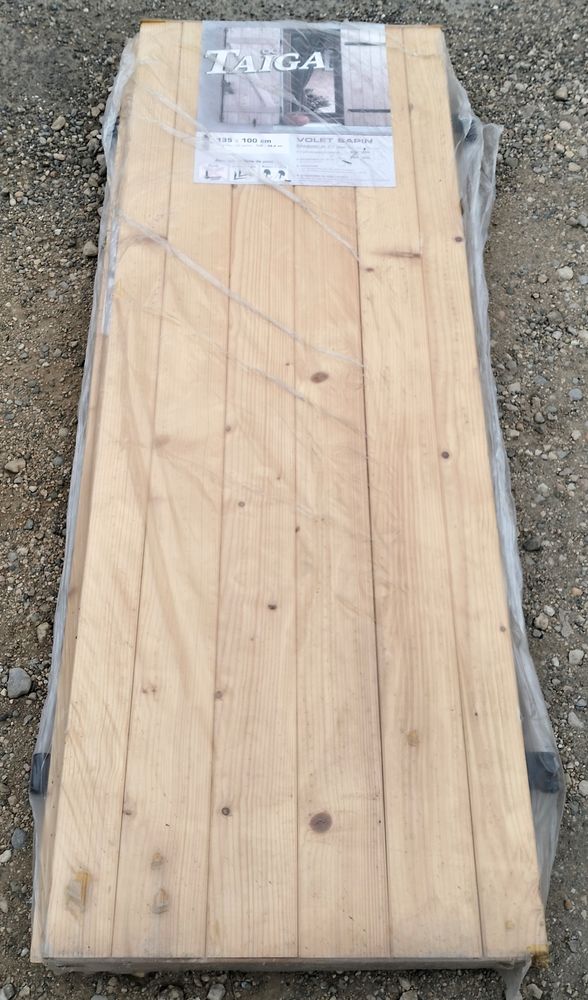 volet bois sapin 2 vantaux 135 x 100 cm ep 27 mm 100 Saint-Jean-de-Fos (34)