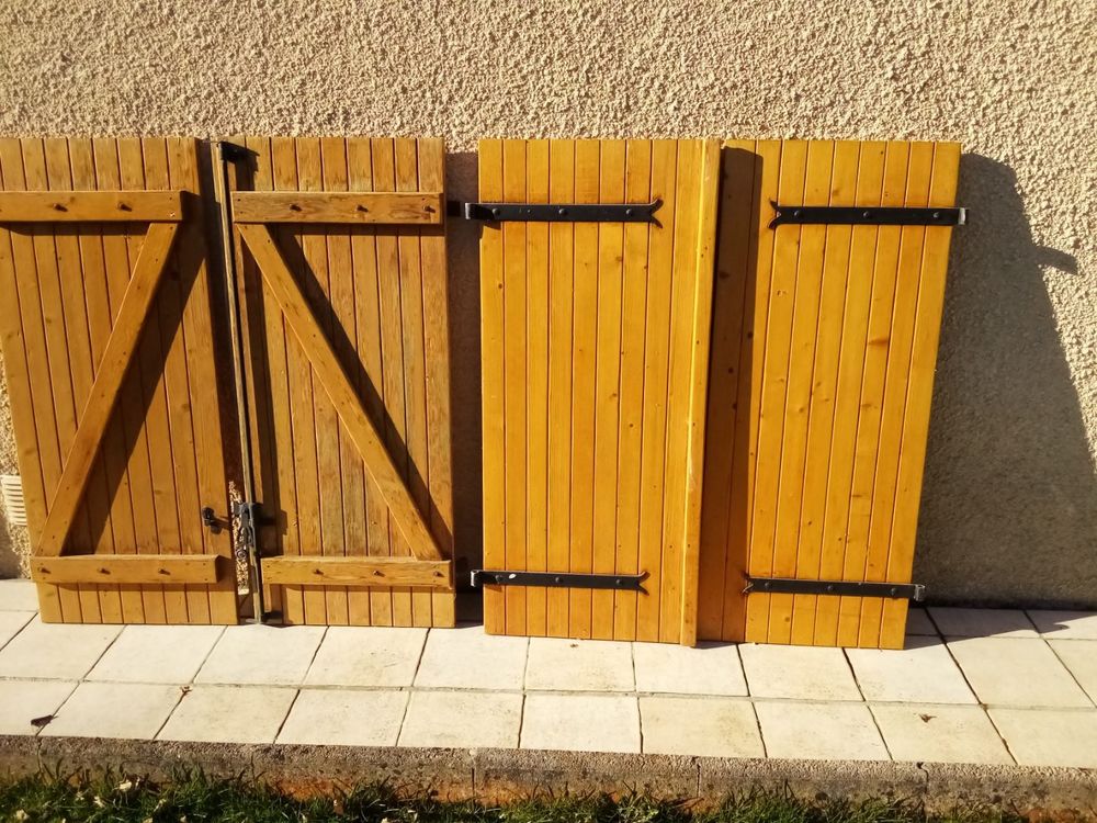 volet bois 50 Bagn�res-de-Bigorre (65)