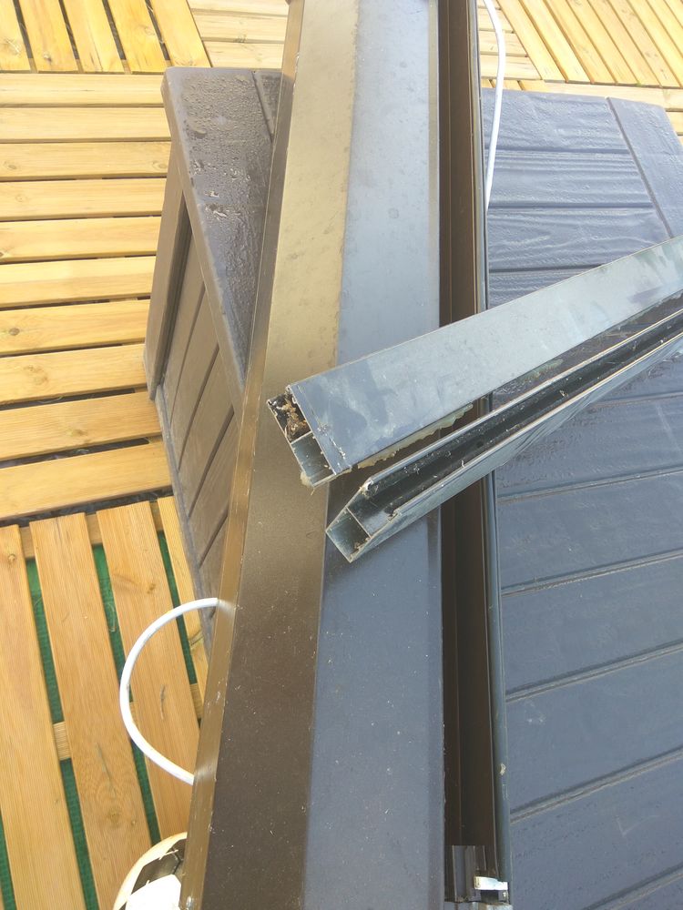 Volet roulant �lectrique pour fen�tre 45 Saint-Etienne-de-Tulmont (82)