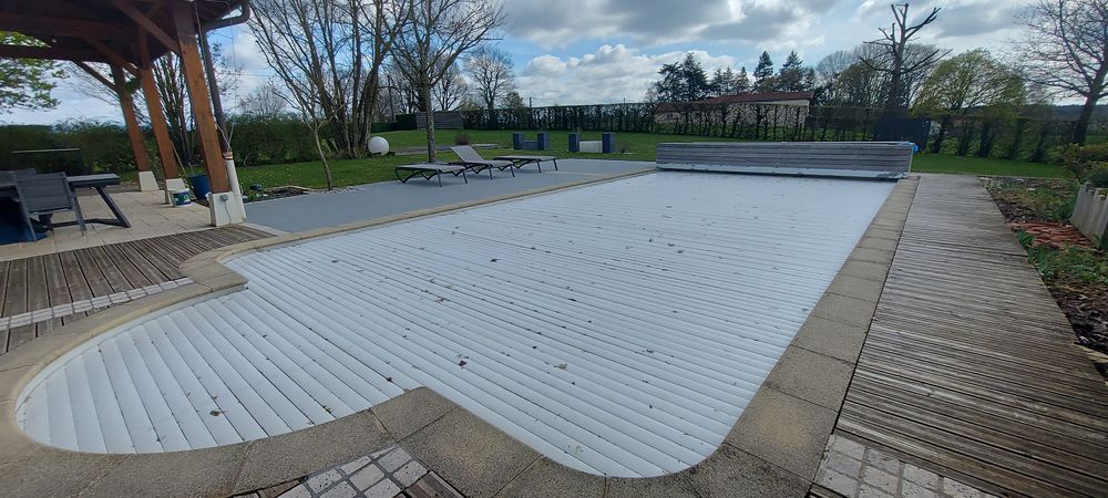 VOLET ROULANT POUR PISCINE GRANDE DIMENSION 400 Saint-R�my (01)