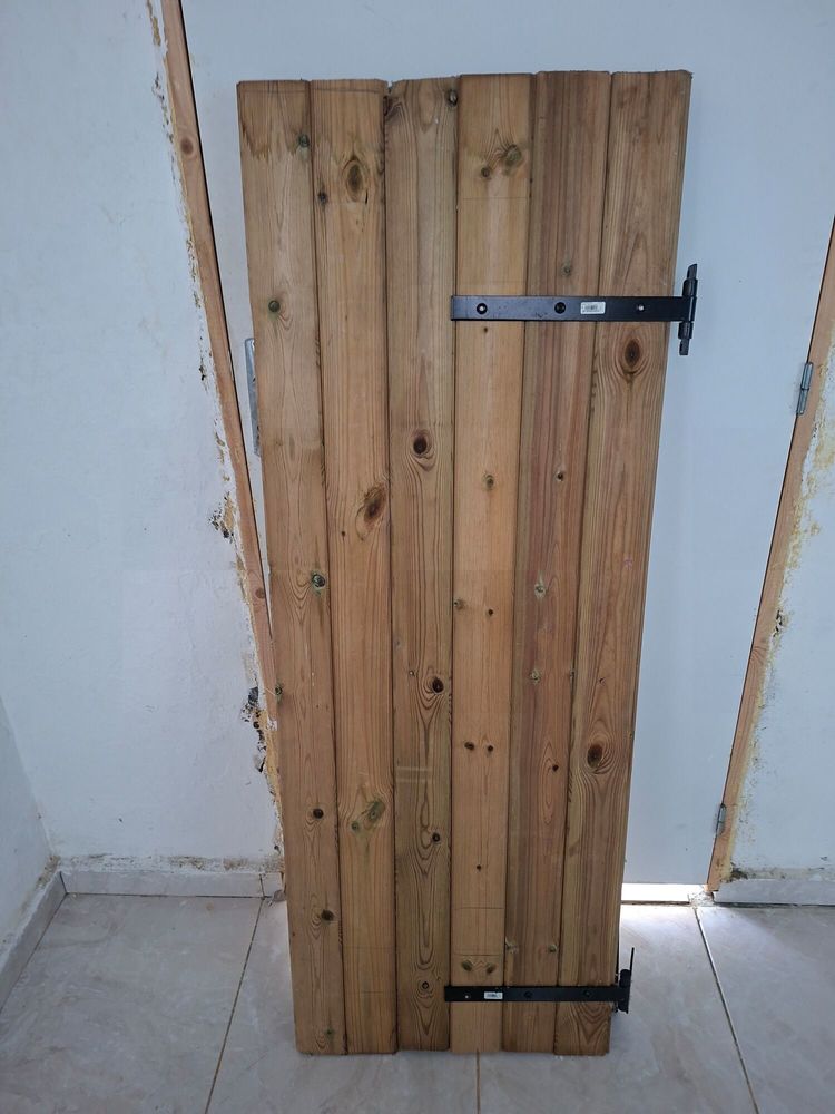 Volets en bois sur mesure - 21,5 x150 cm 150 Lamentin (97)