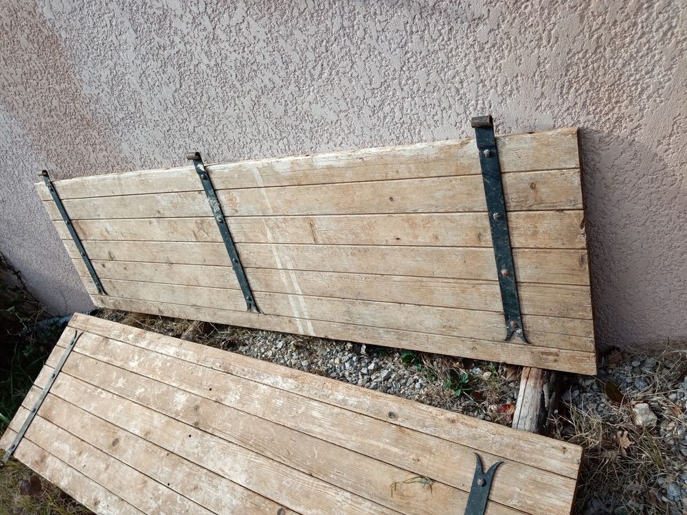 2 volets en bois pour porte fen�tre 90 Draguignan (83)