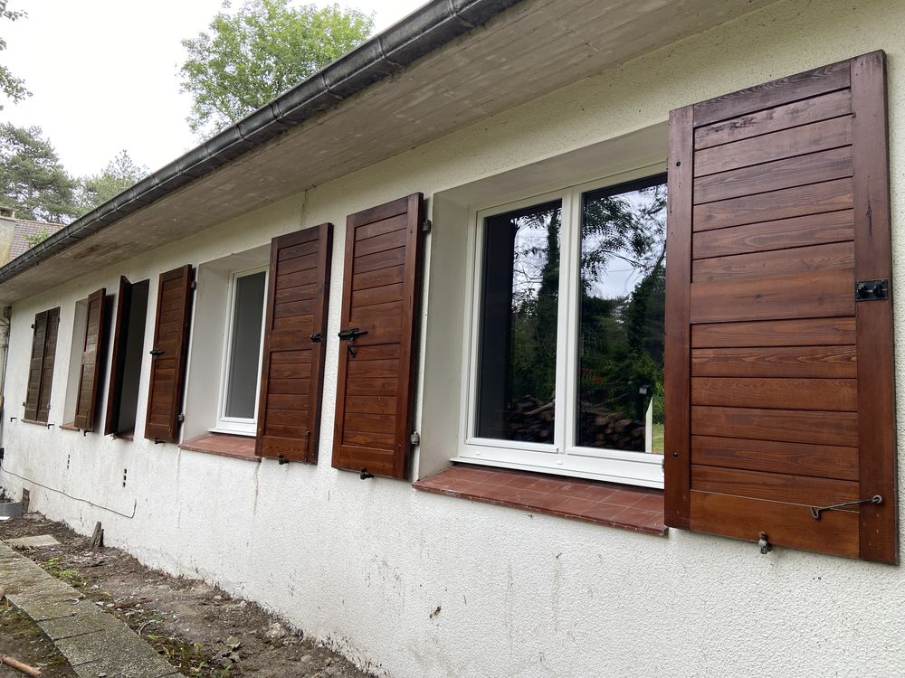 VOLETS EN BOIS 100 Neufch�tel-Hardelot (62)