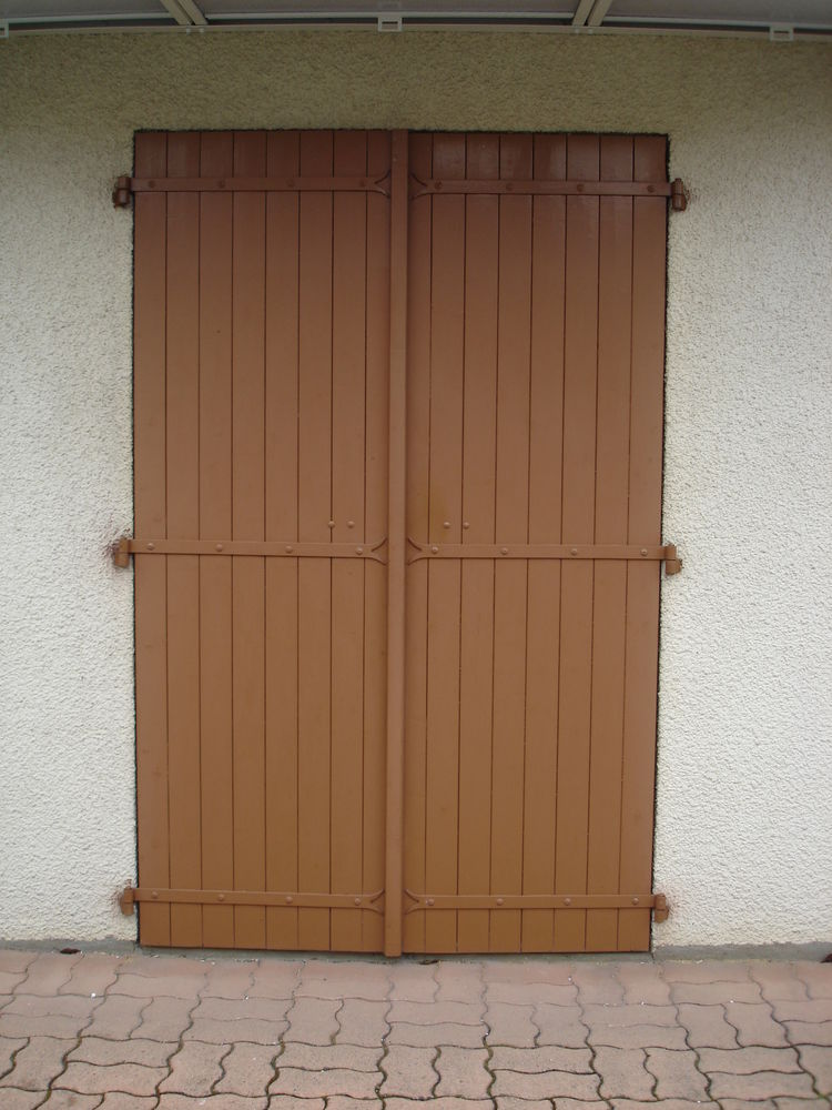 Volets en bois 200 Le Mans (72)