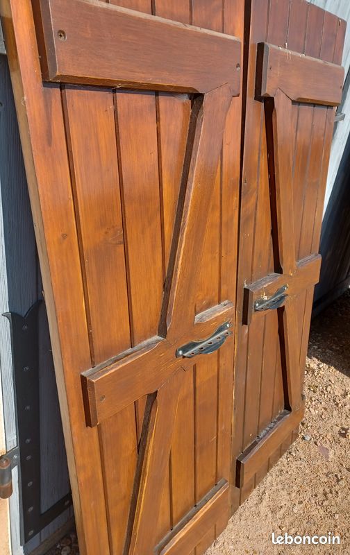 volets en bois 40 Paray-le-Monial (71)