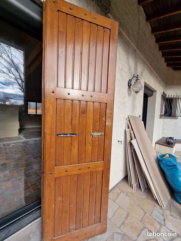 Volets ch�nes diff�rentes tailles 0 Le Cendre (63)